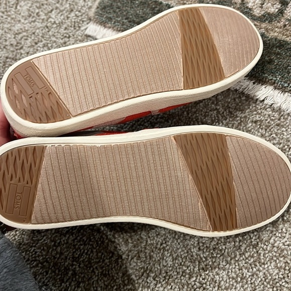 Like new Tom’s slip on size 7.5 women’s - Picture 5 of 9